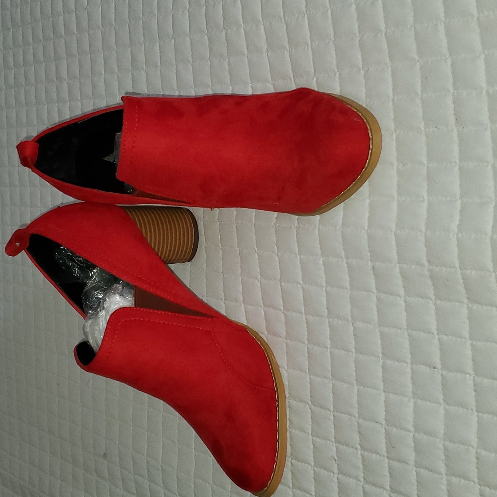 Joli Jolimall Red Suede Bootie